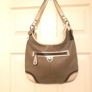 Like new COACH hobo purse F15148